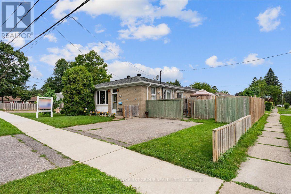 1014 DUNLOP STREET E - Image 3
