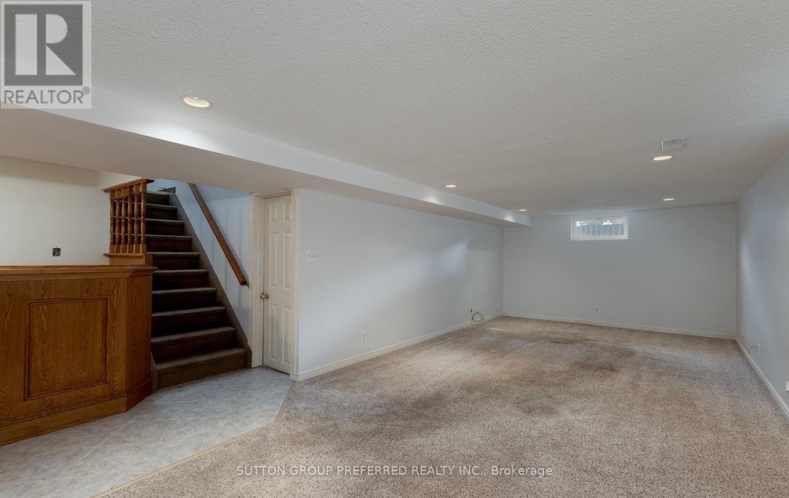 55 JENA CRESCENT - 23