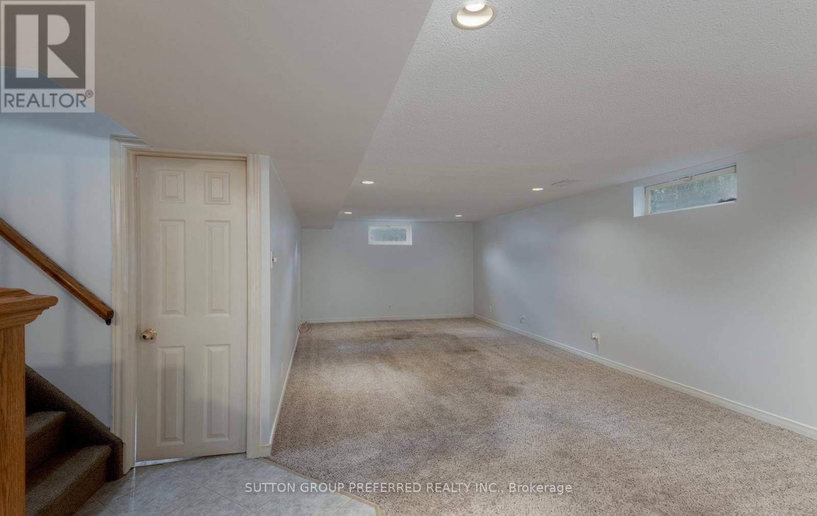 55 JENA CRESCENT - 26