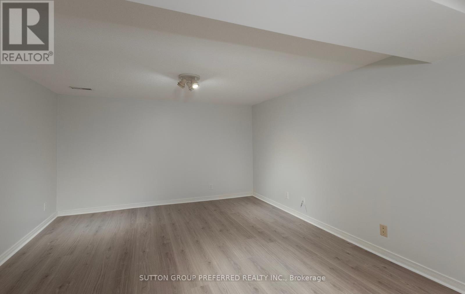 55 JENA CRESCENT - 28
