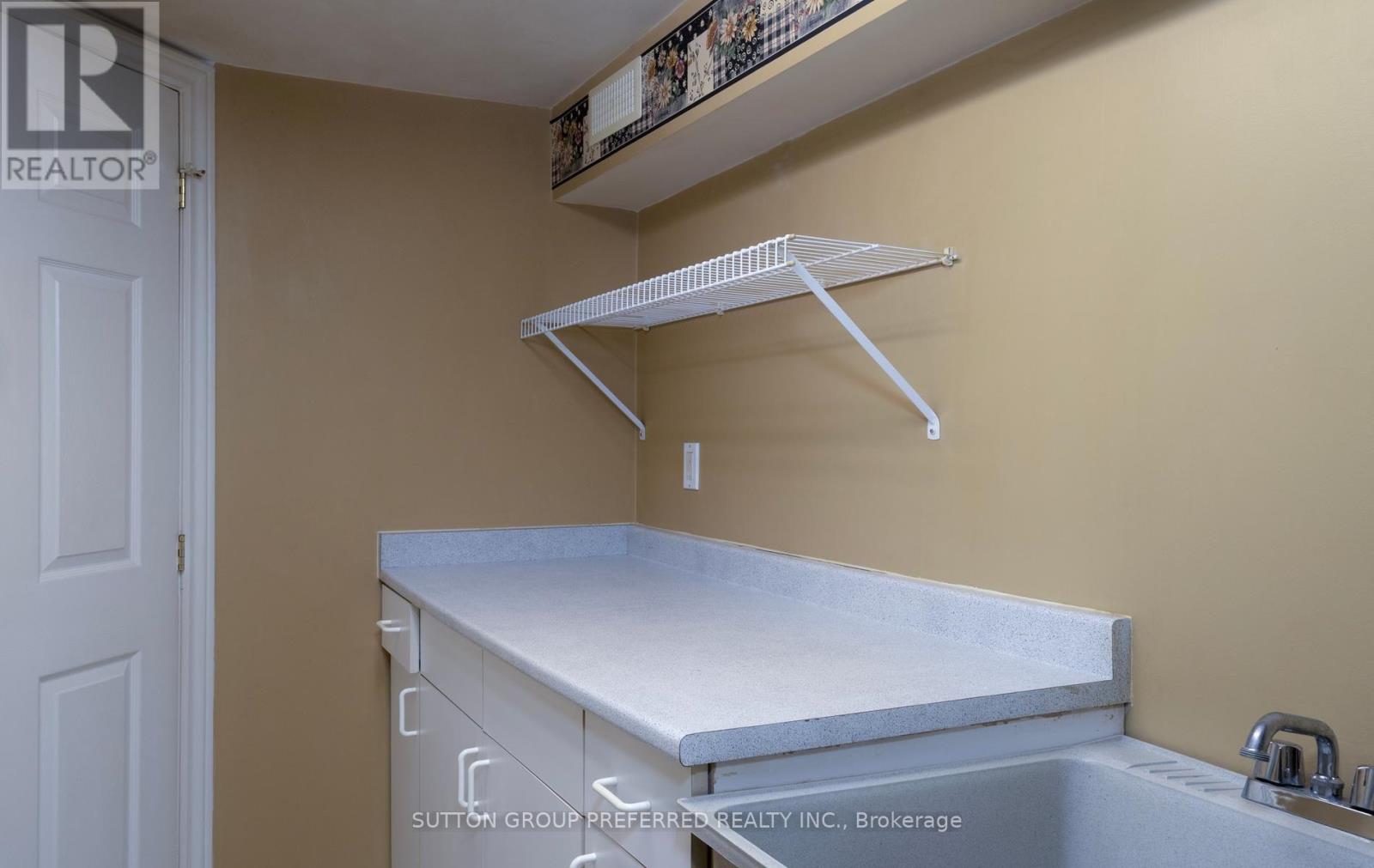 55 JENA CRESCENT - 32