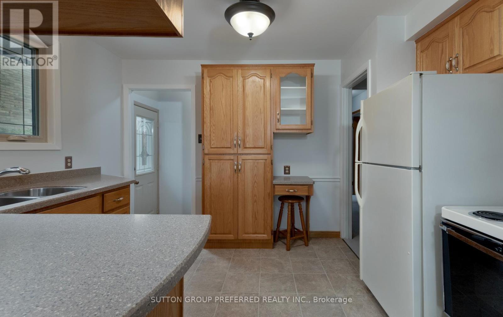 55 JENA CRESCENT - 9