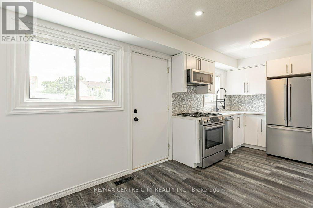 #22 1725 ERNEST AVENUE - 10
