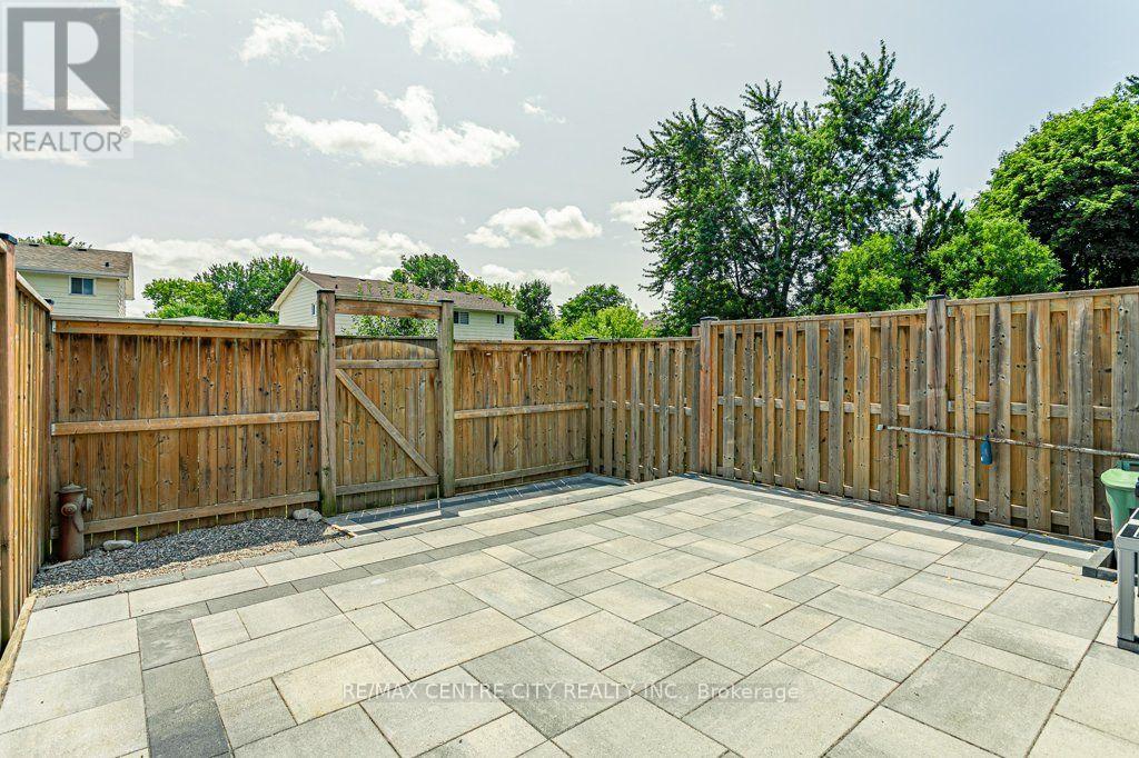 #22 1725 ERNEST AVENUE - 28