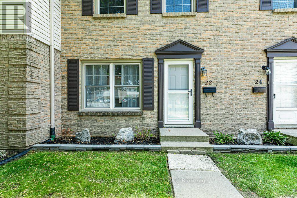 #22 1725 ERNEST AVENUE - 4