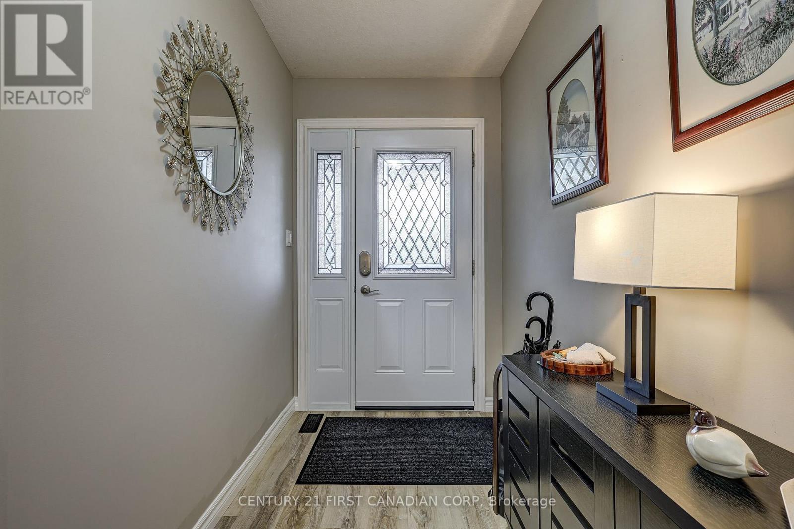 26 CARDINAL COURT - 16
