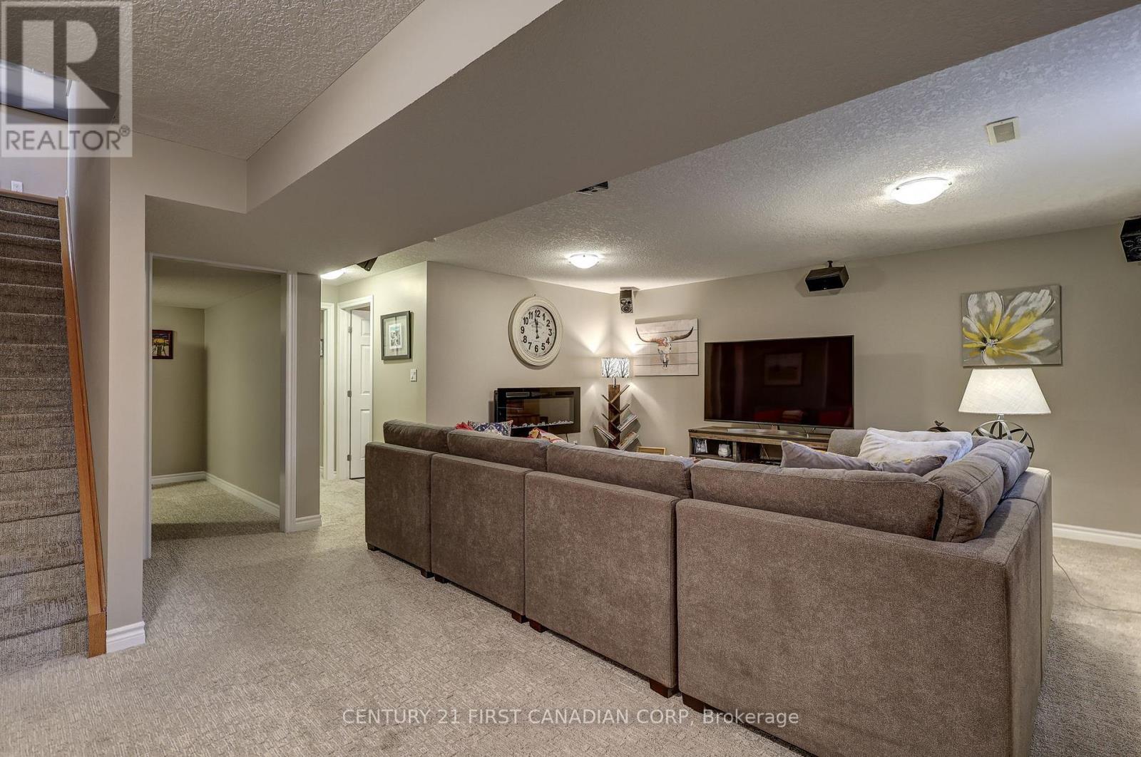 26 CARDINAL COURT - 38