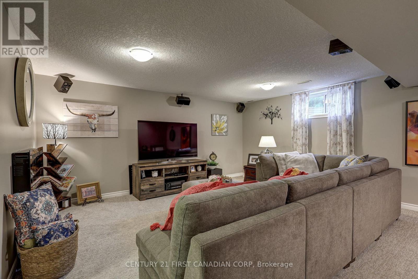 26 CARDINAL COURT - 40