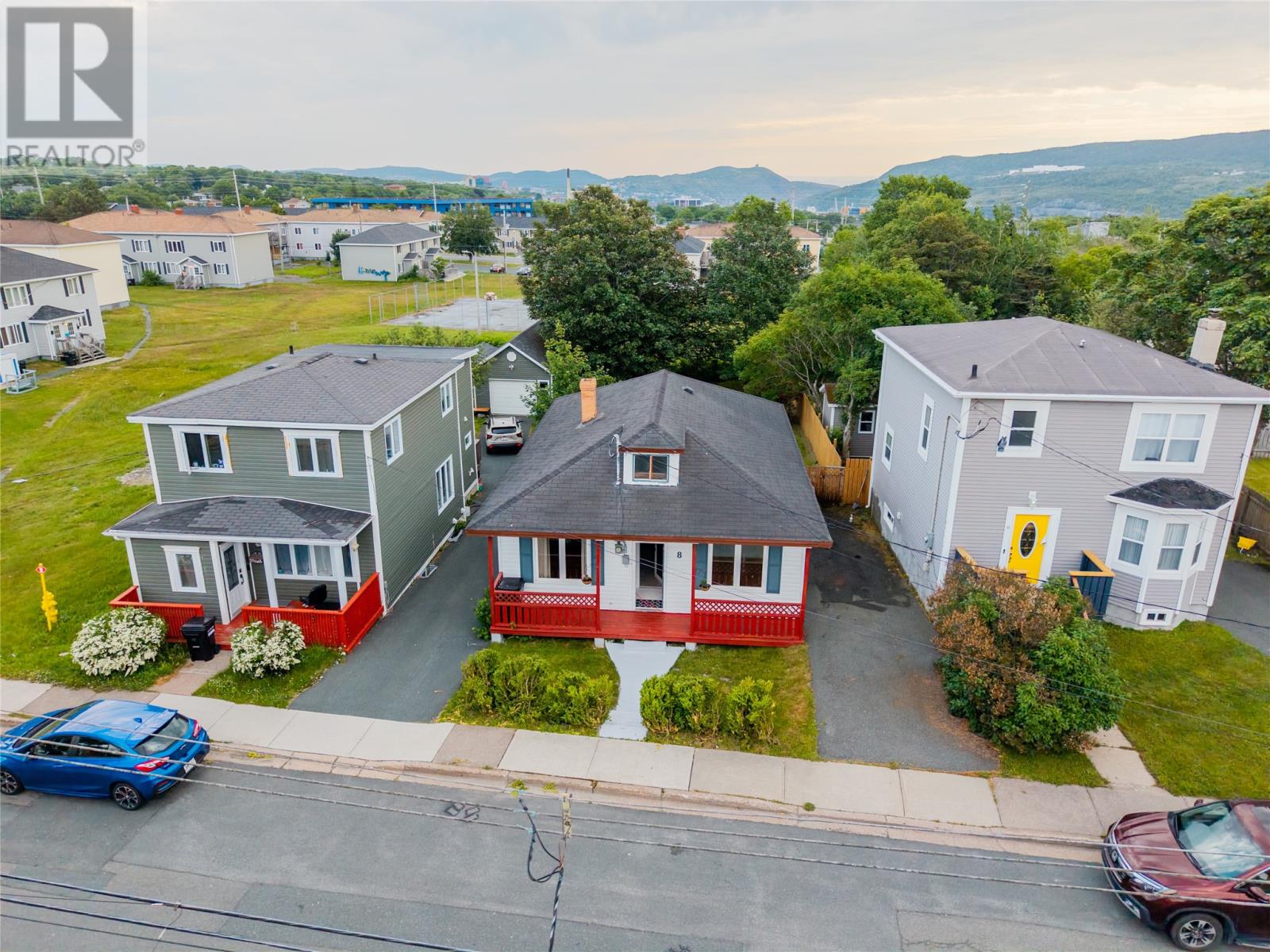 8 Froude Avenue, St. John's — photo 2