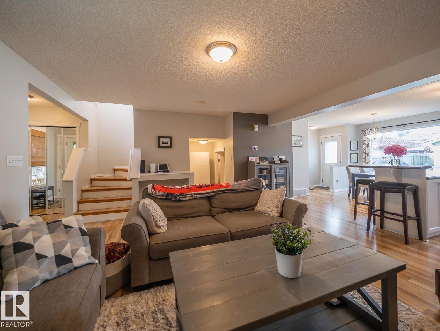 12124 17 AV SW - 6