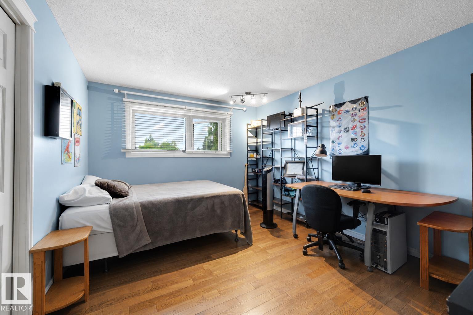 11233 34A AV NW - 20