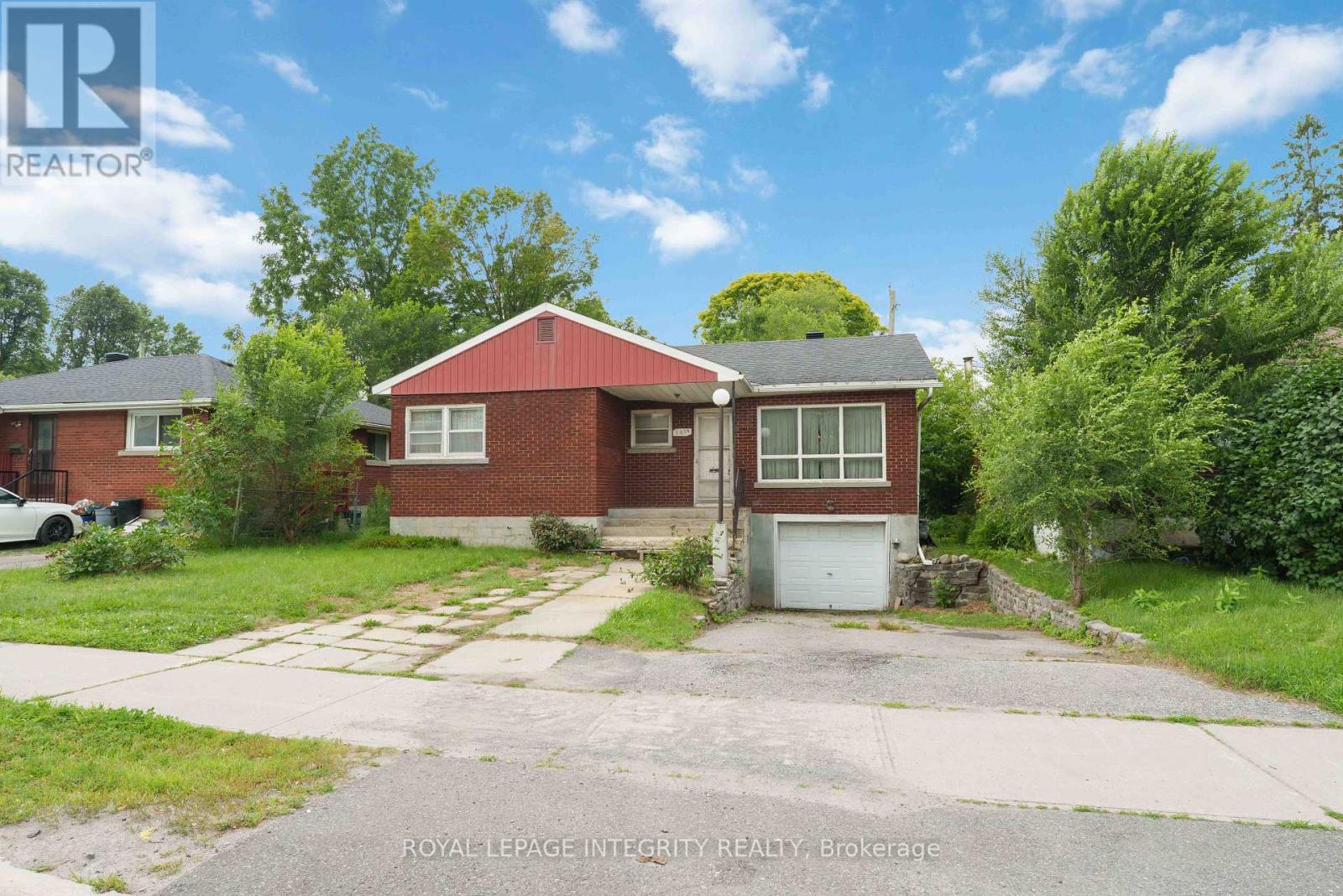 1274 WOODROFFE AVENUE - 1