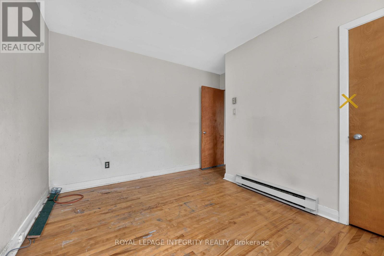 1274 WOODROFFE AVENUE - 13