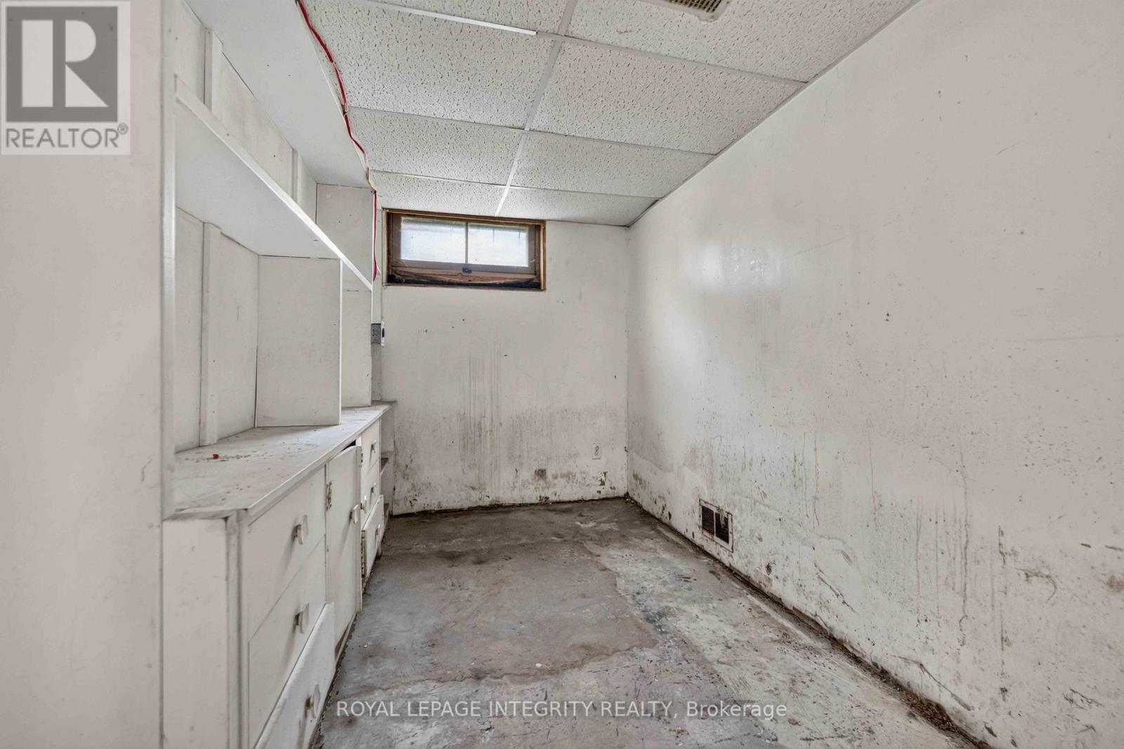 1274 WOODROFFE AVENUE - 22