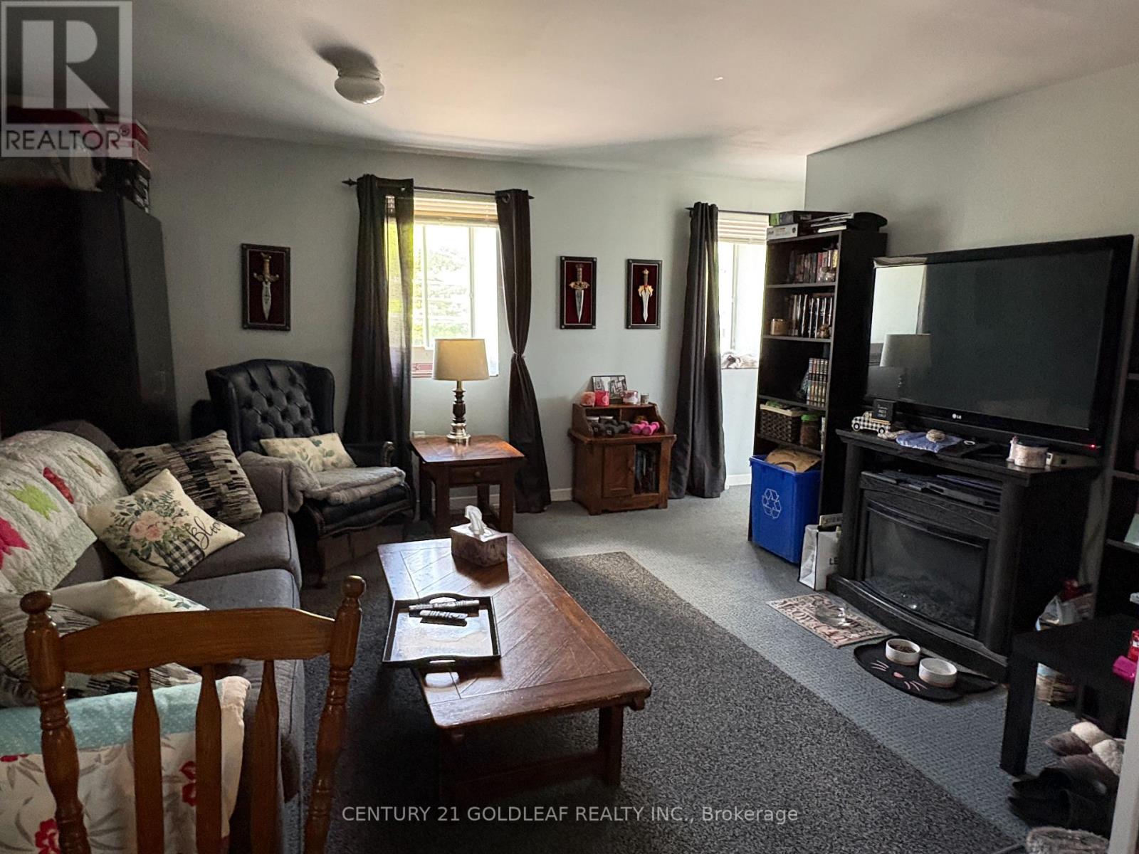 3766 CHAMPLAIN STREET - 11
