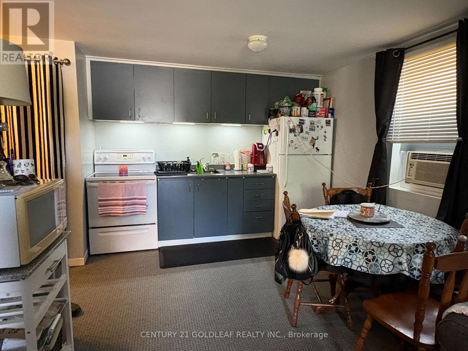 3766 CHAMPLAIN STREET - 12