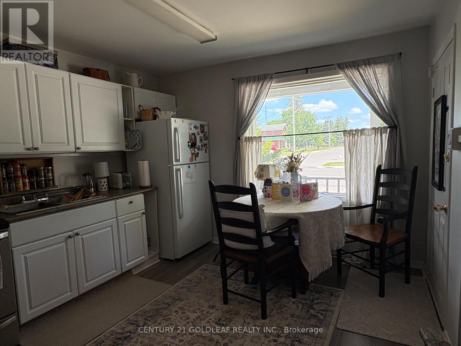 3766 CHAMPLAIN STREET - 16