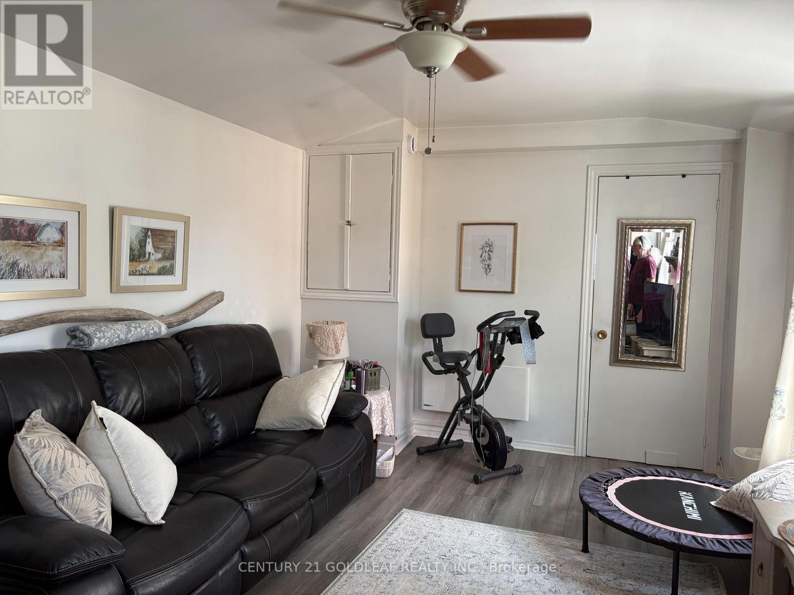 3766 CHAMPLAIN STREET - 20