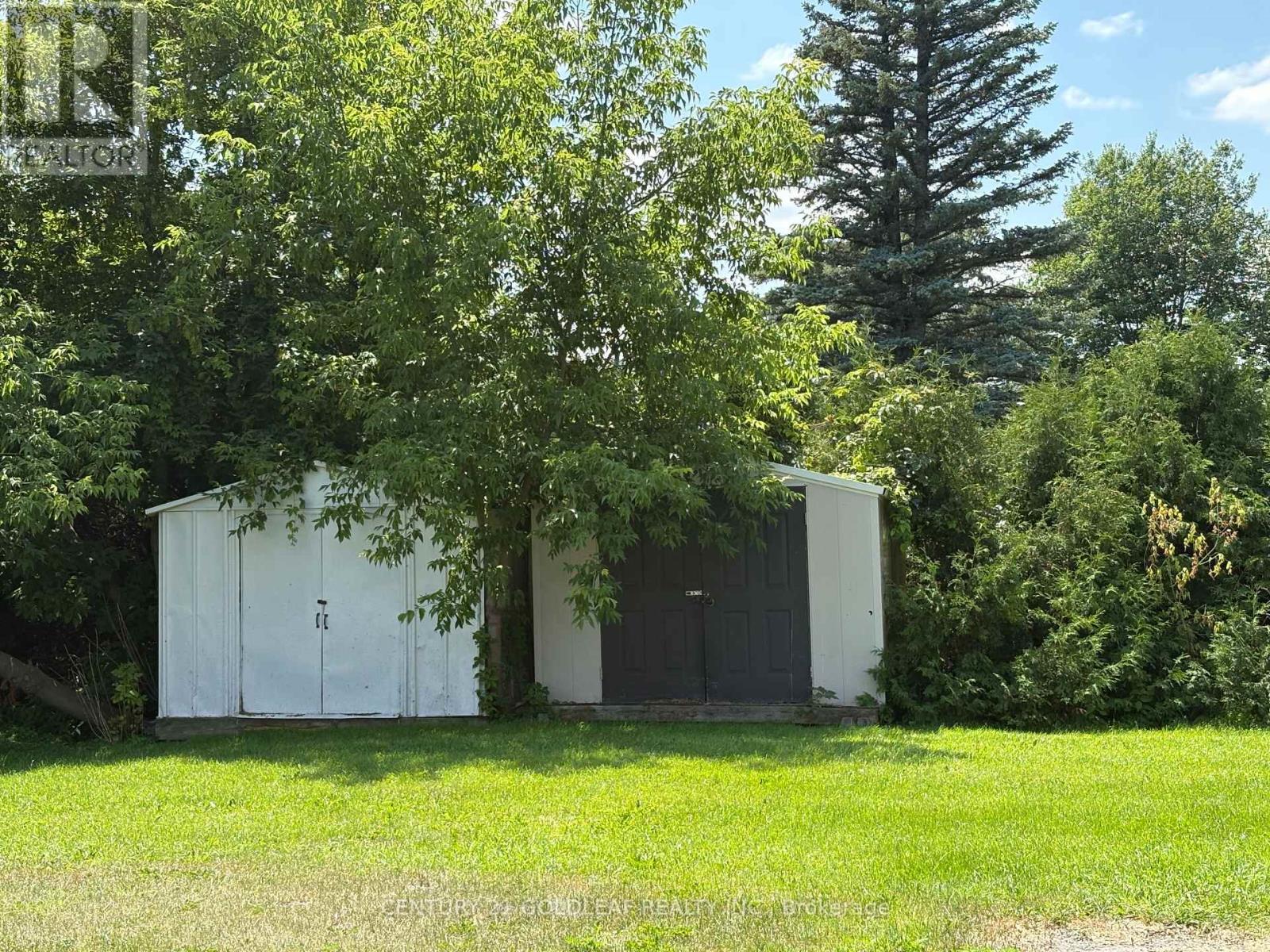 3766 CHAMPLAIN STREET - 7
