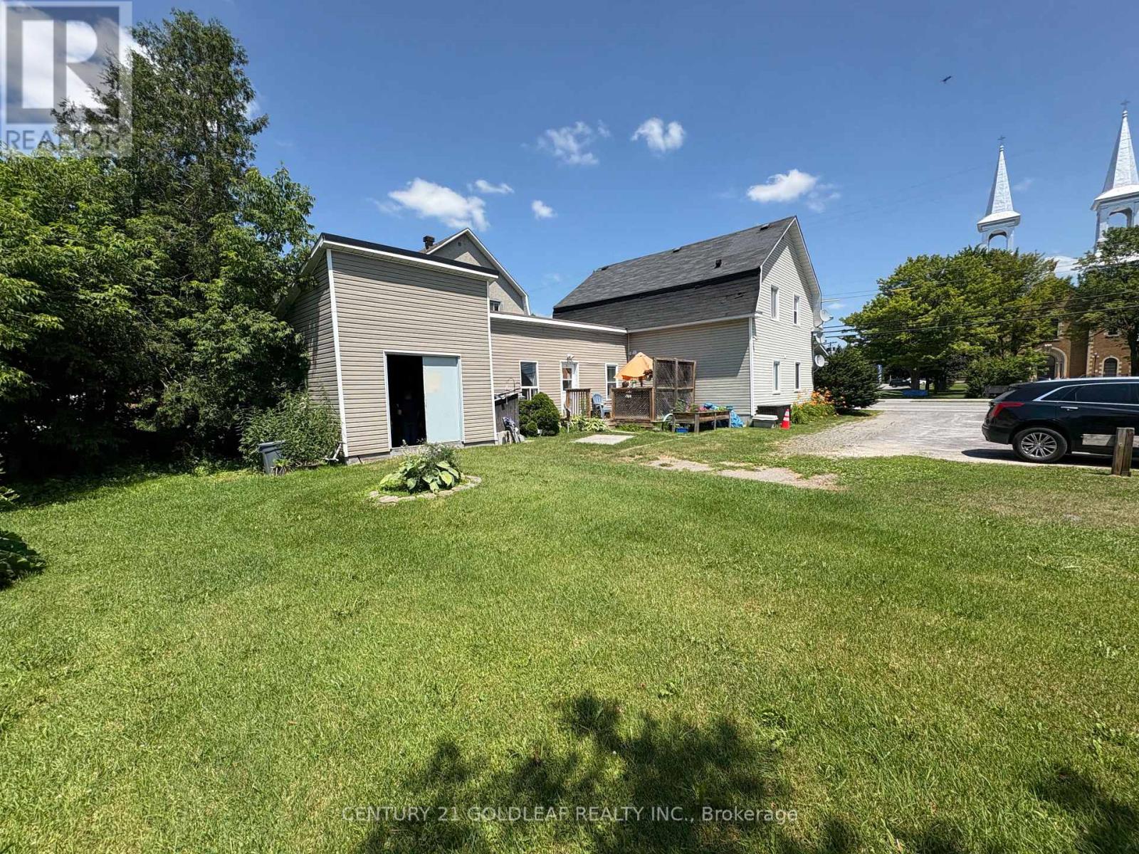 3766 CHAMPLAIN STREET - 9