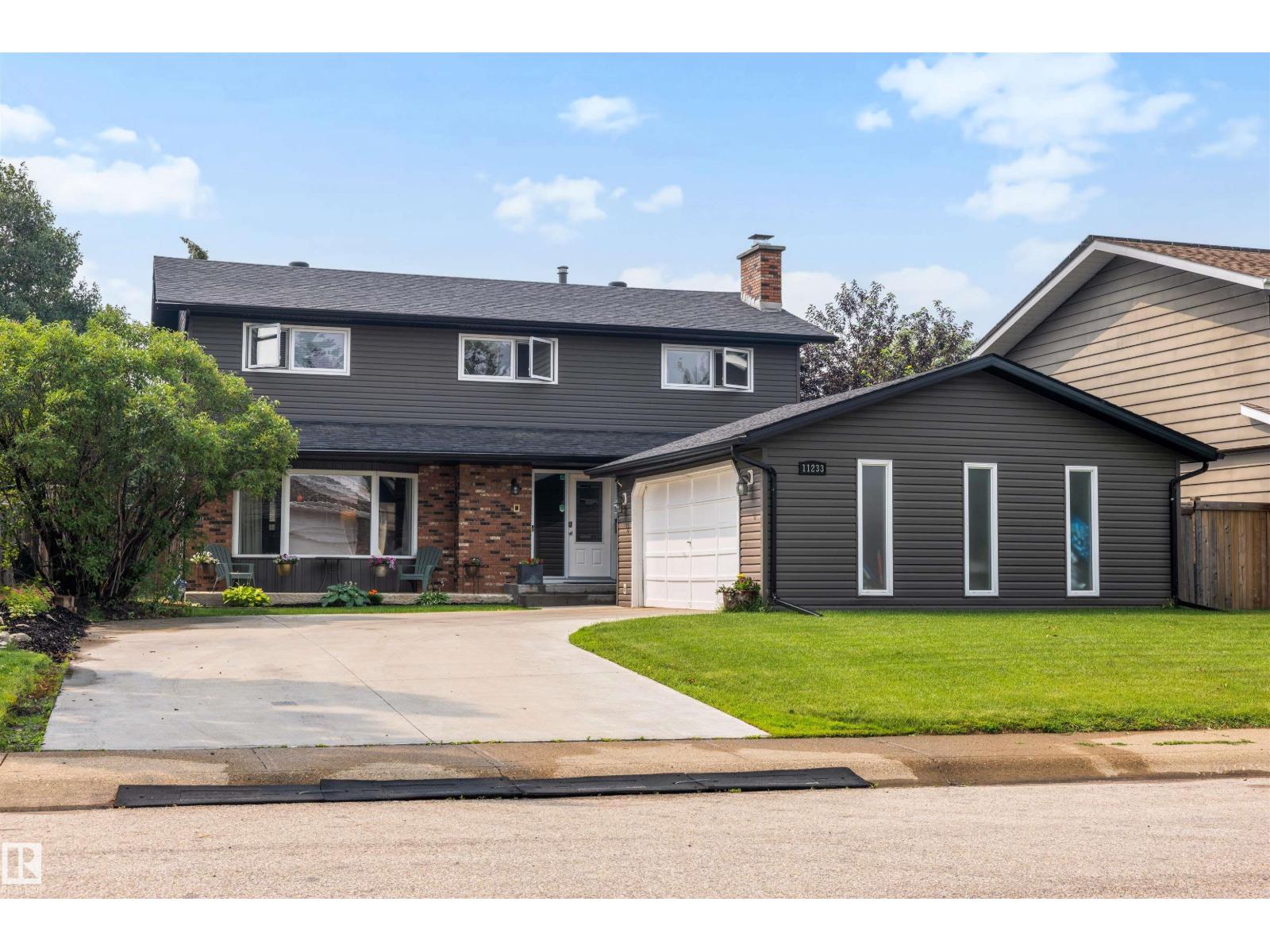 11233 34A AV NW - 43