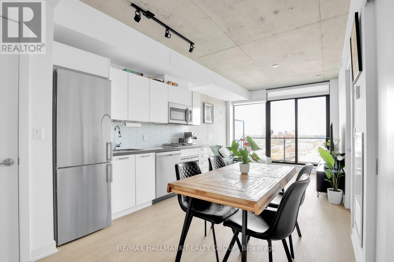 #1204 203 CATHERINE STREET - 10