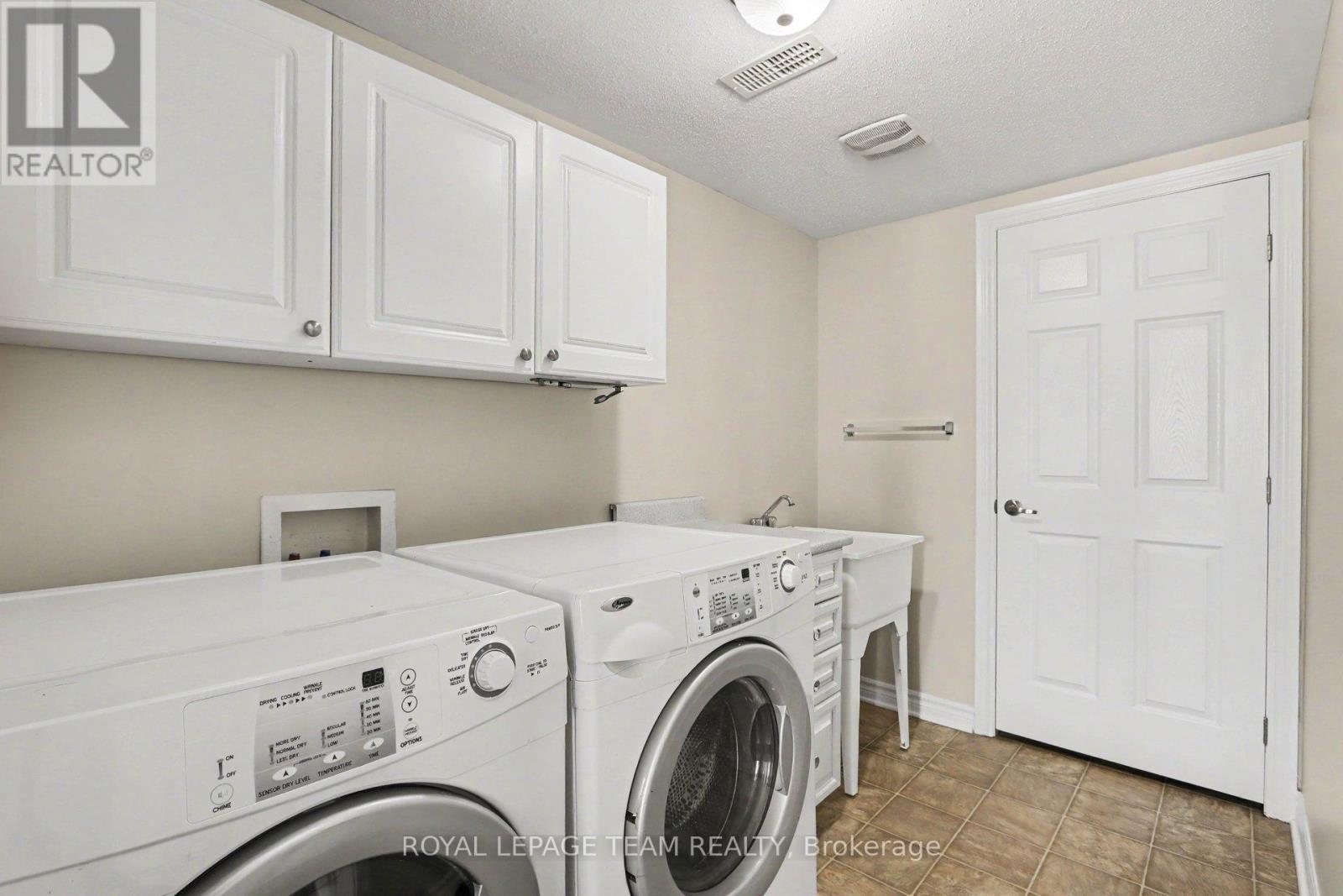 2100 MADRID AVENUE - 21