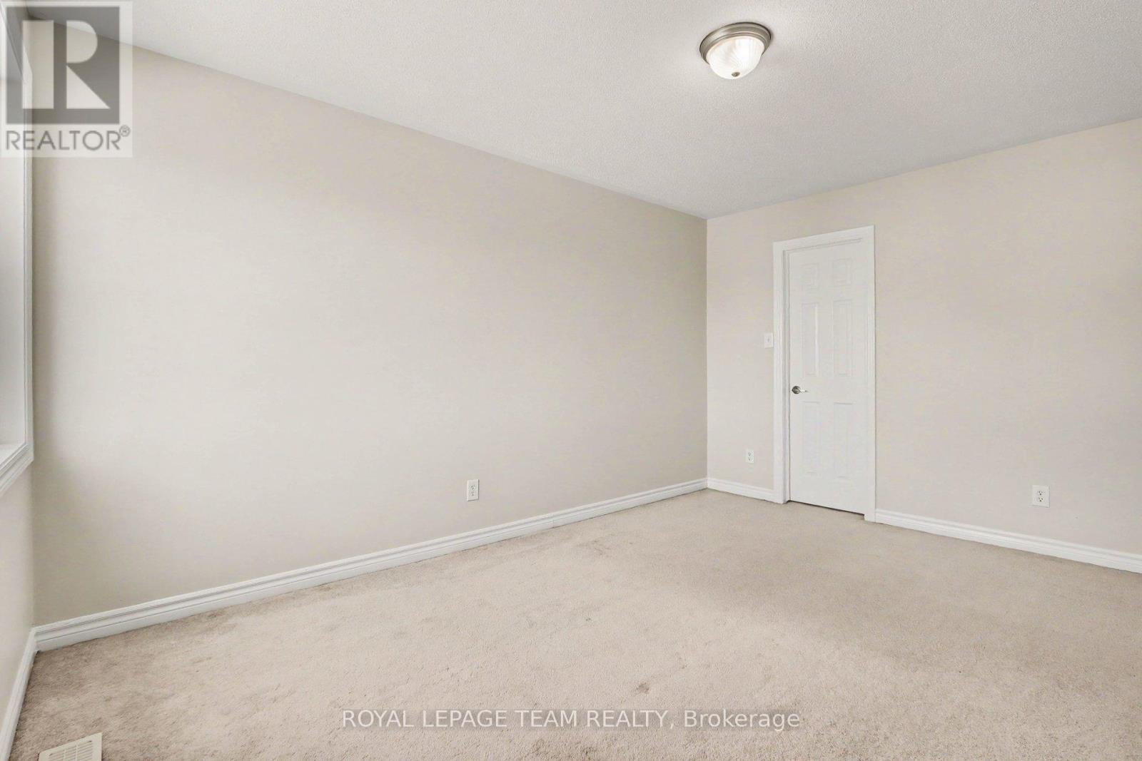 2100 MADRID AVENUE - 24