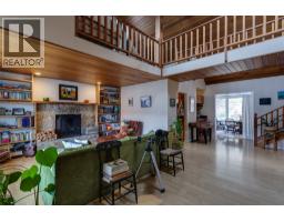 Living room - 15130 Old Mission Road, Oyama, BC V4V2A9 Photo 9