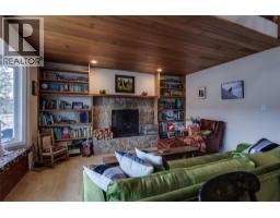 Kitchen - 15130 Old Mission Road, Oyama, BC V4V2A9 Photo 8