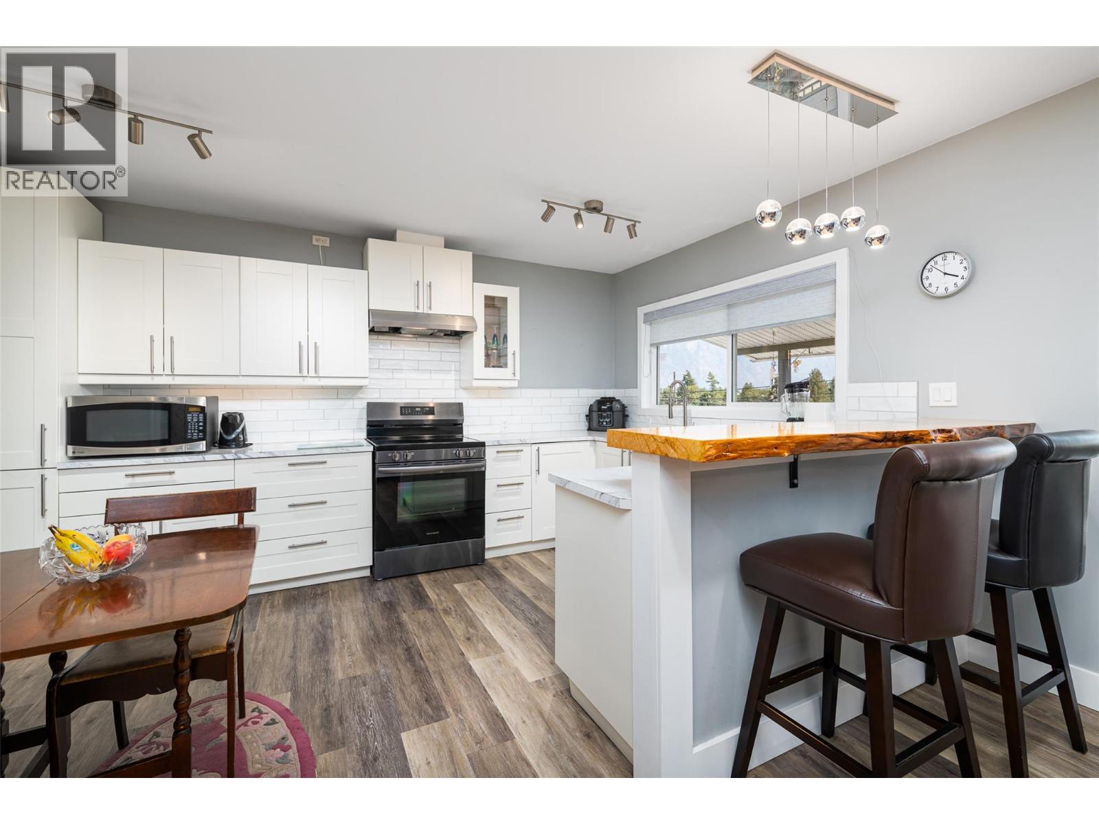 2622 3 Highway - 7