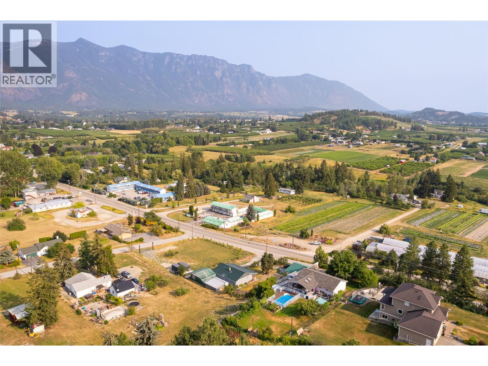 2622 3 Highway - 44