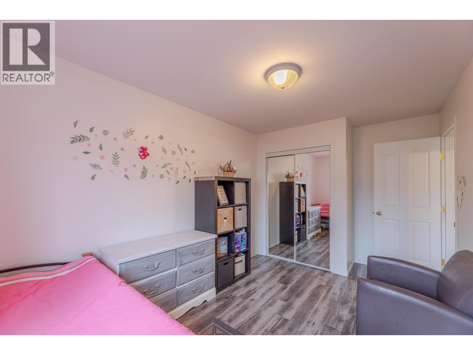 #105 99 CALGARY Avenue - 26
