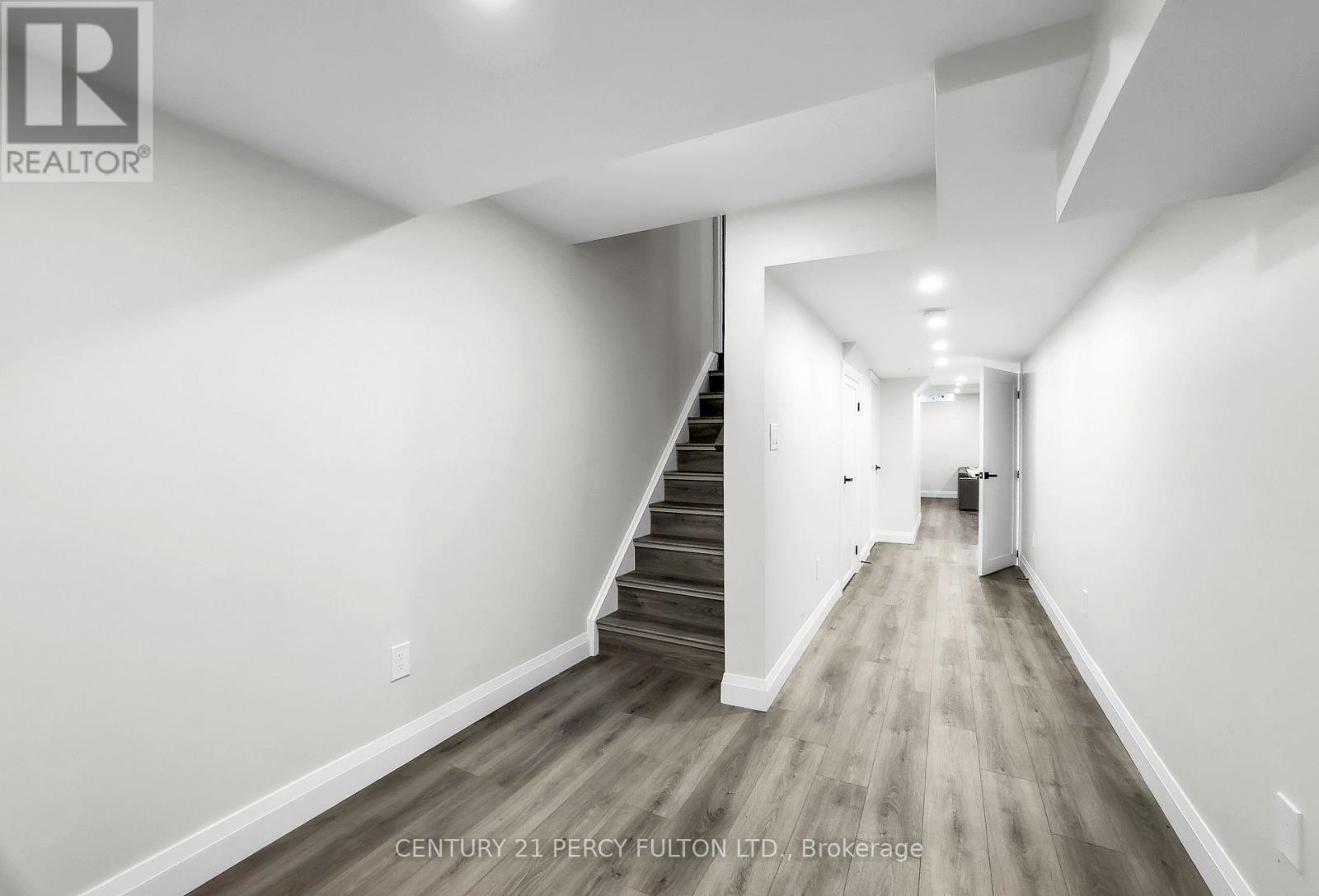 54 CONARTY CRESCENT - 32