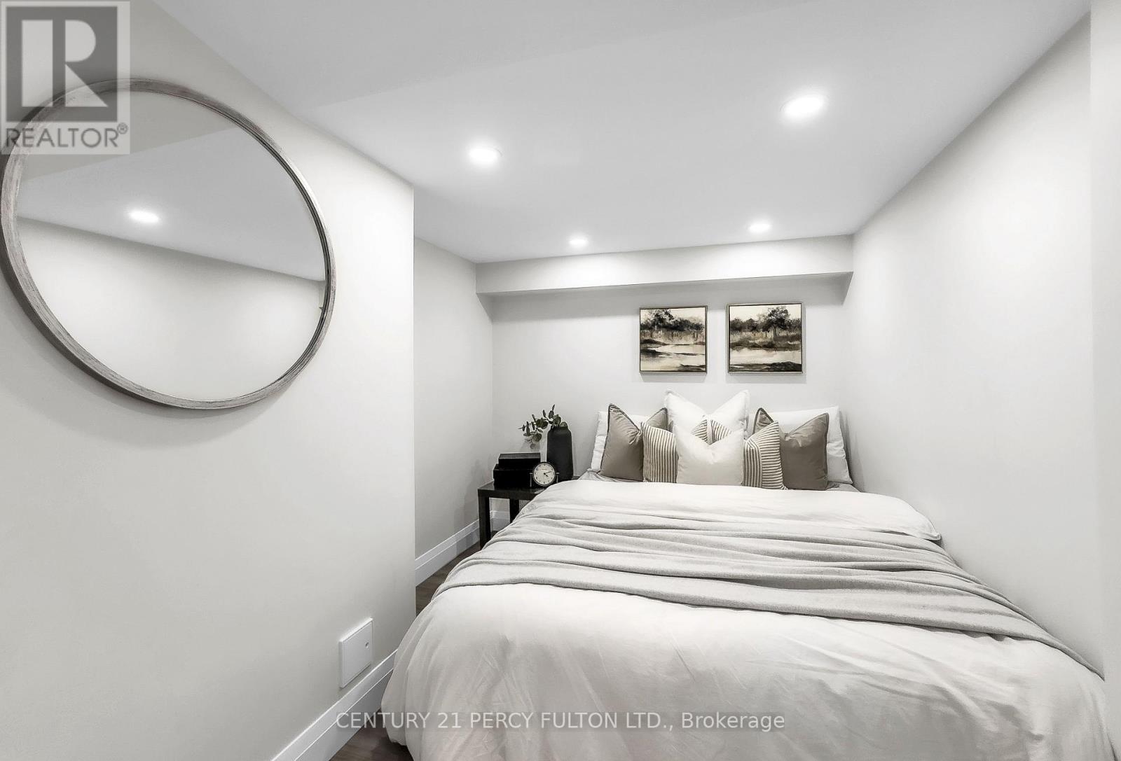54 CONARTY CRESCENT - 38