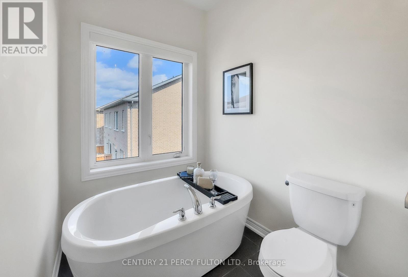 54 CONARTY CRESCENT - 23