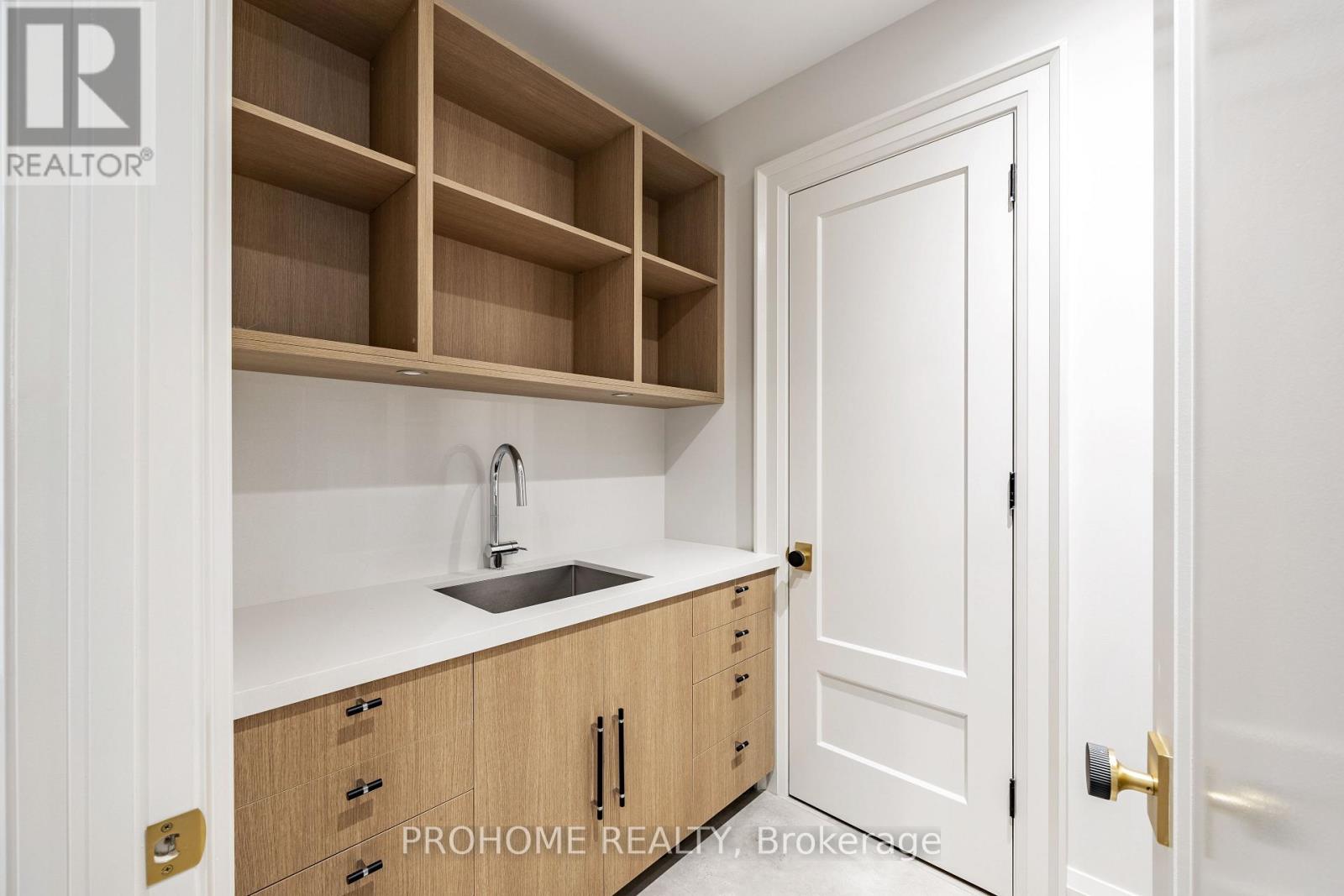 166 KRIEGHOFF AVENUE - Image 28