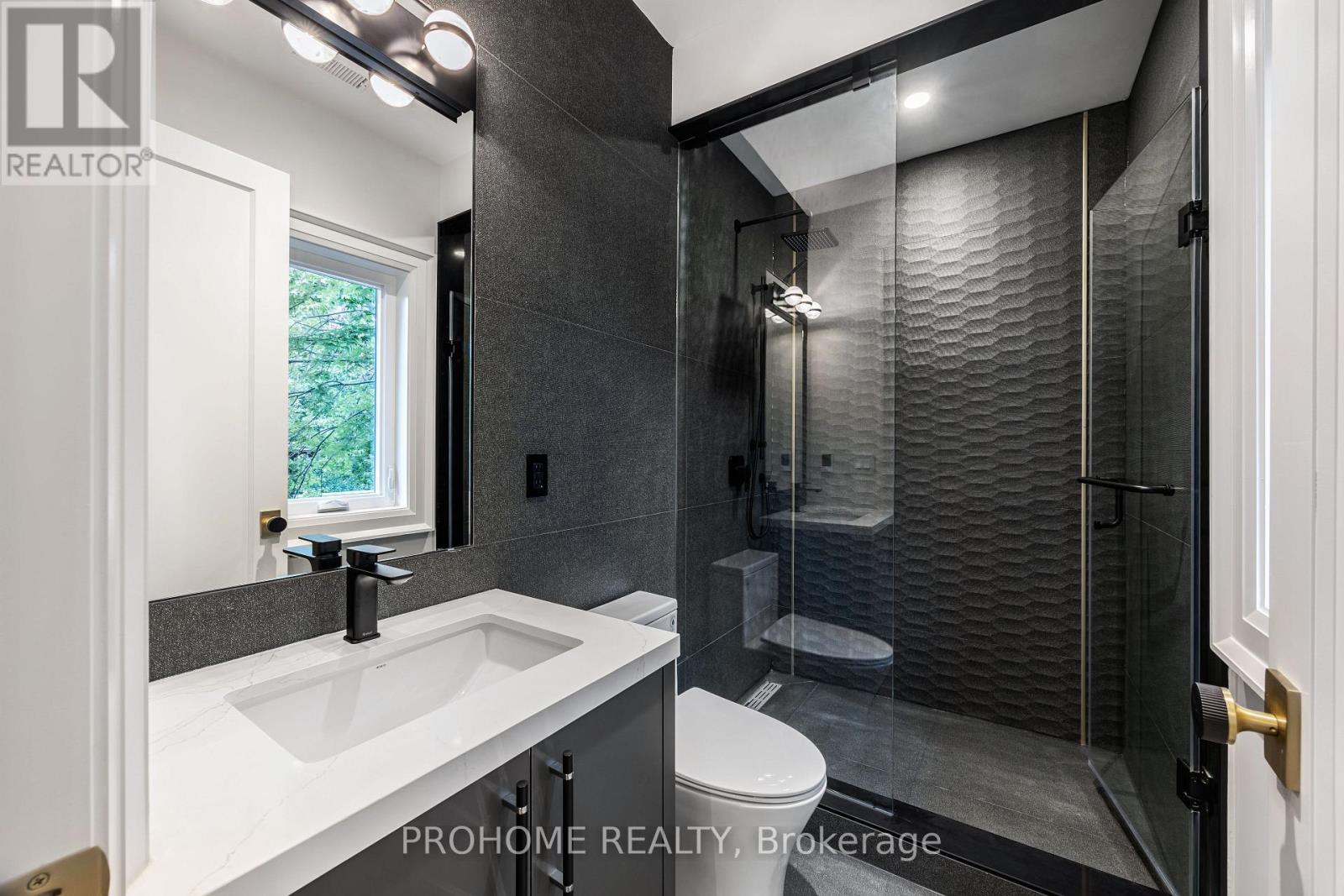 166 KRIEGHOFF AVENUE - Image 35