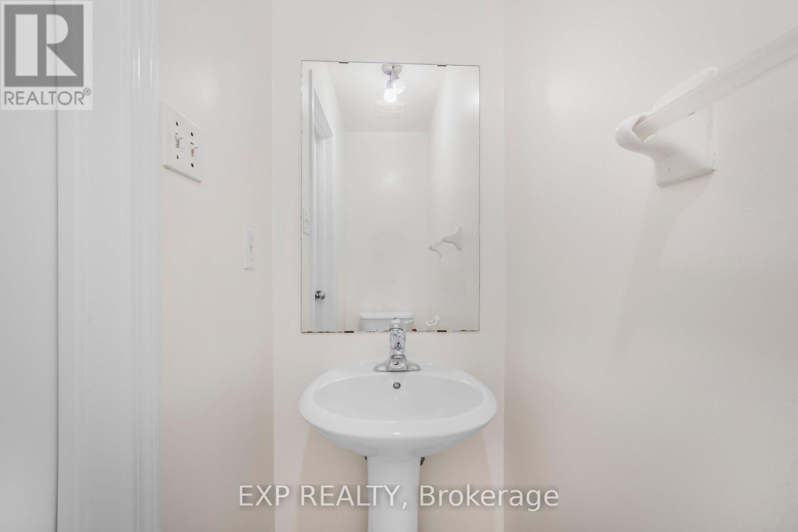 128 OLYMPIA CRESCENT - 10