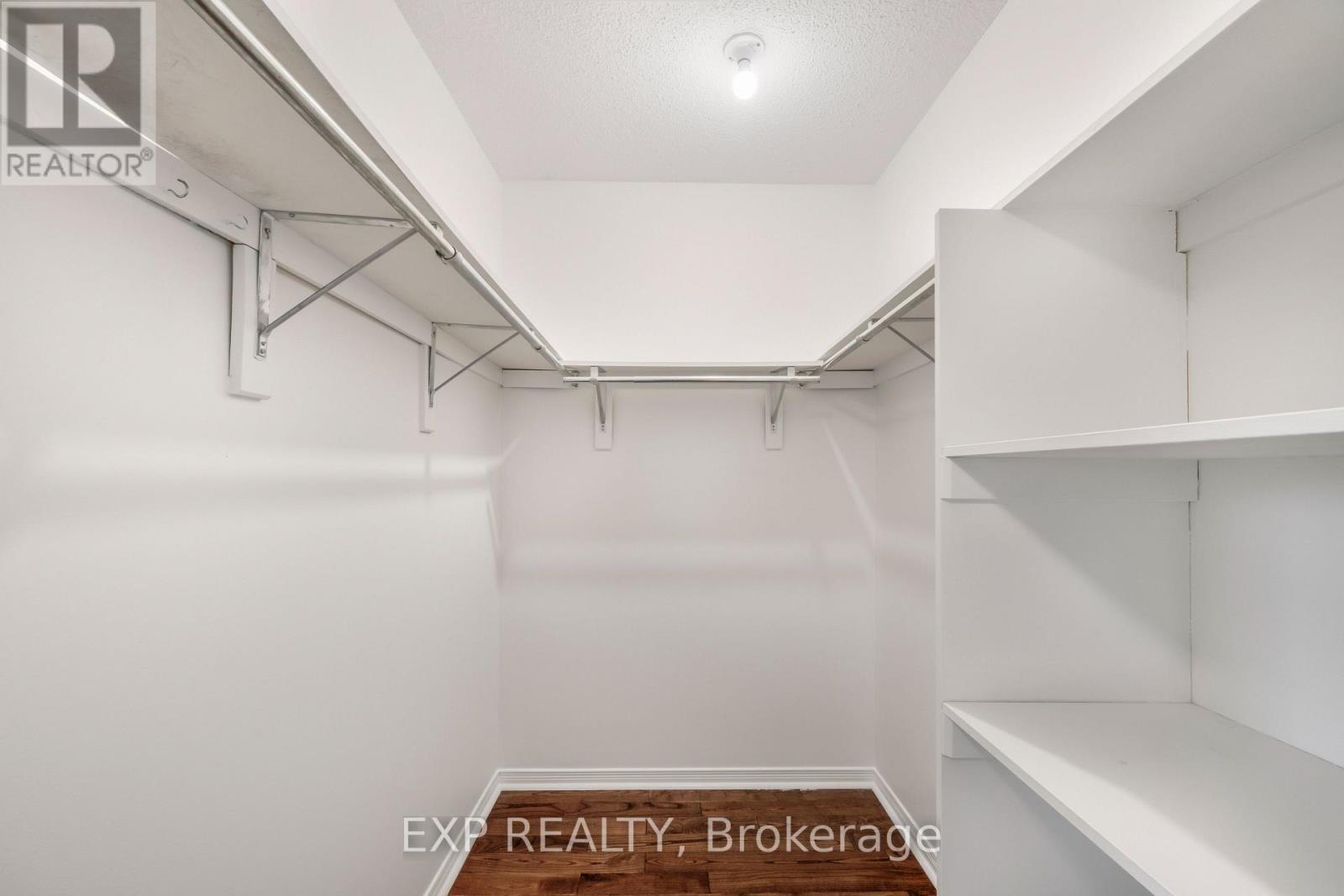 128 OLYMPIA CRESCENT - 16