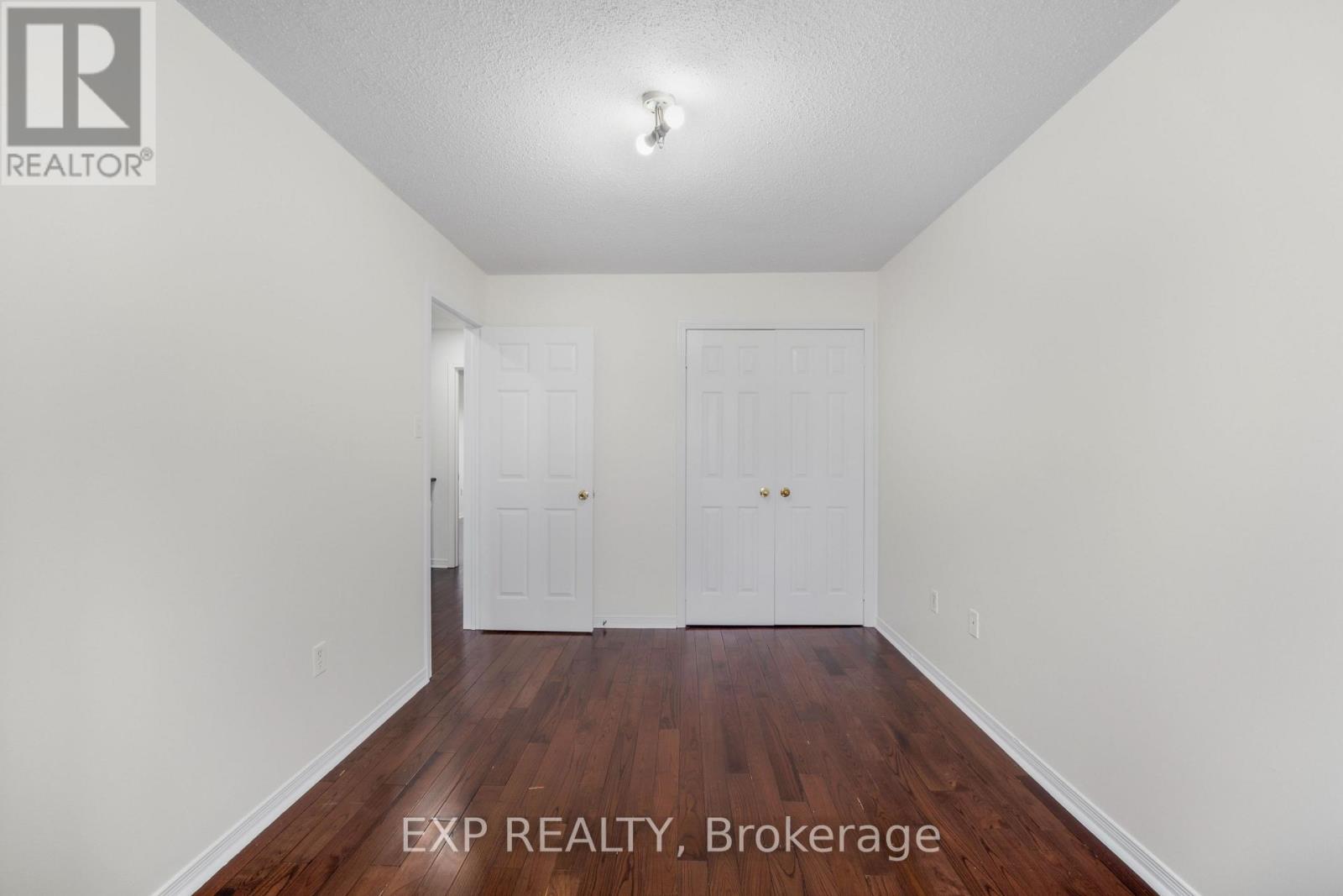 128 OLYMPIA CRESCENT - 18