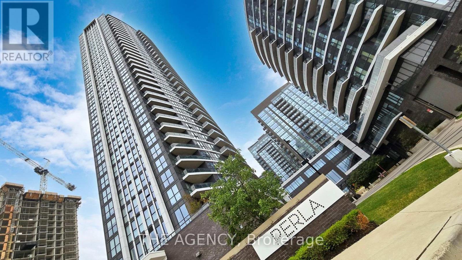 #1404 65 WATERGARDEN DRIVE - 1
