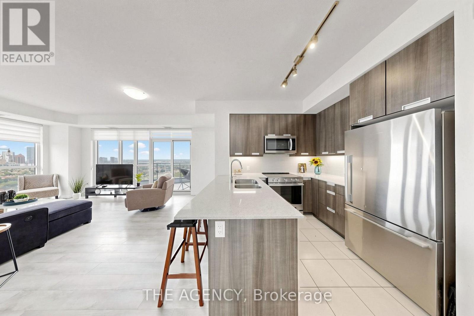 #1404 65 WATERGARDEN DRIVE - 10