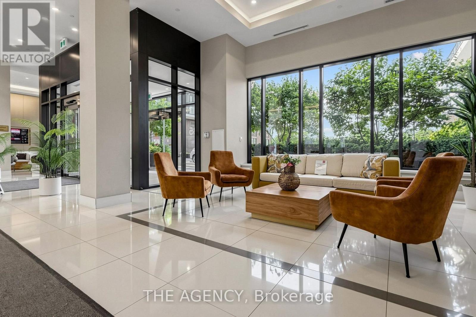#1404 65 WATERGARDEN DRIVE - 8