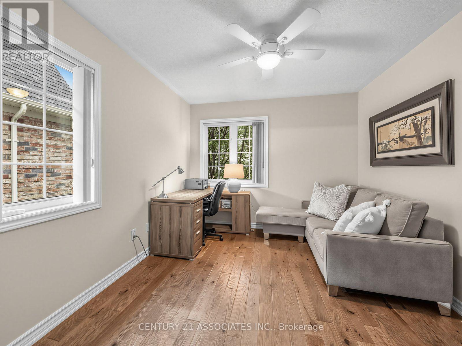 #48 233 DUSKYWING WAY - 21