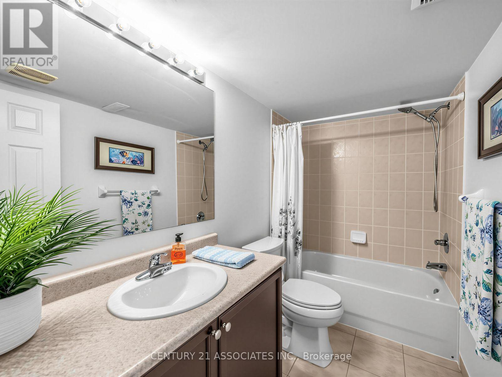 #48 233 DUSKYWING WAY - 26