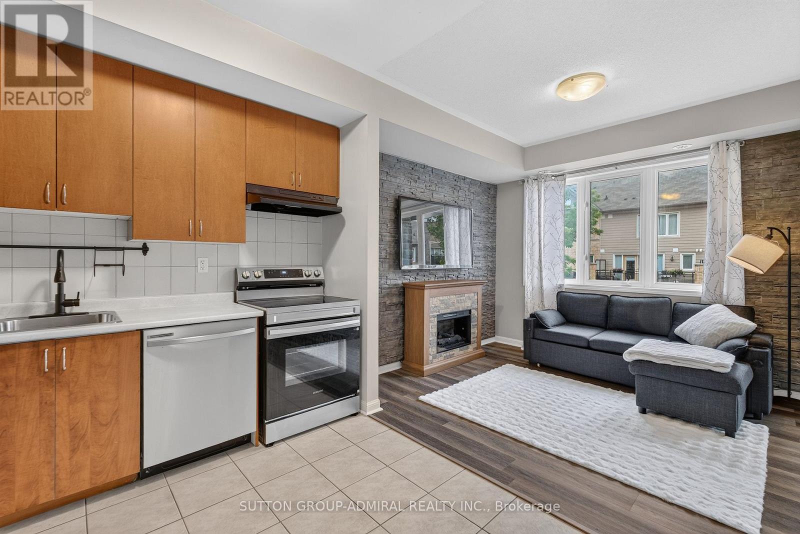 #213 3075 THOMAS STREET - 4