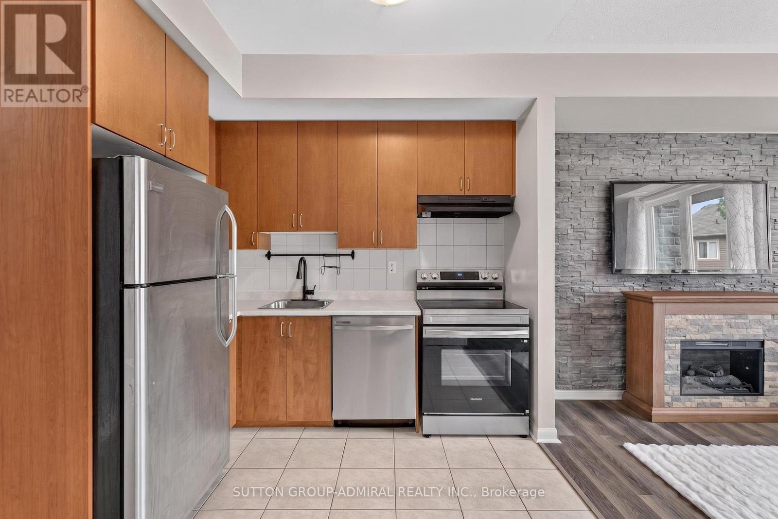 #213 3075 THOMAS STREET - 5
