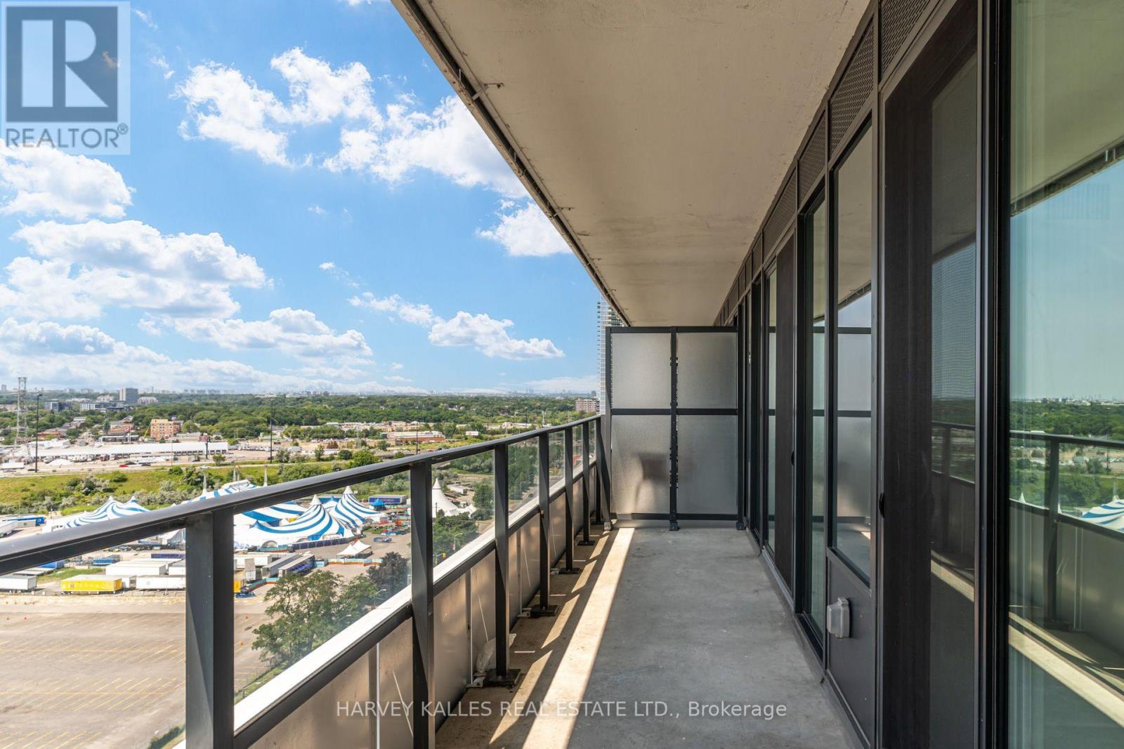 #1822 30 SHORE BREEZE DRIVE - 29