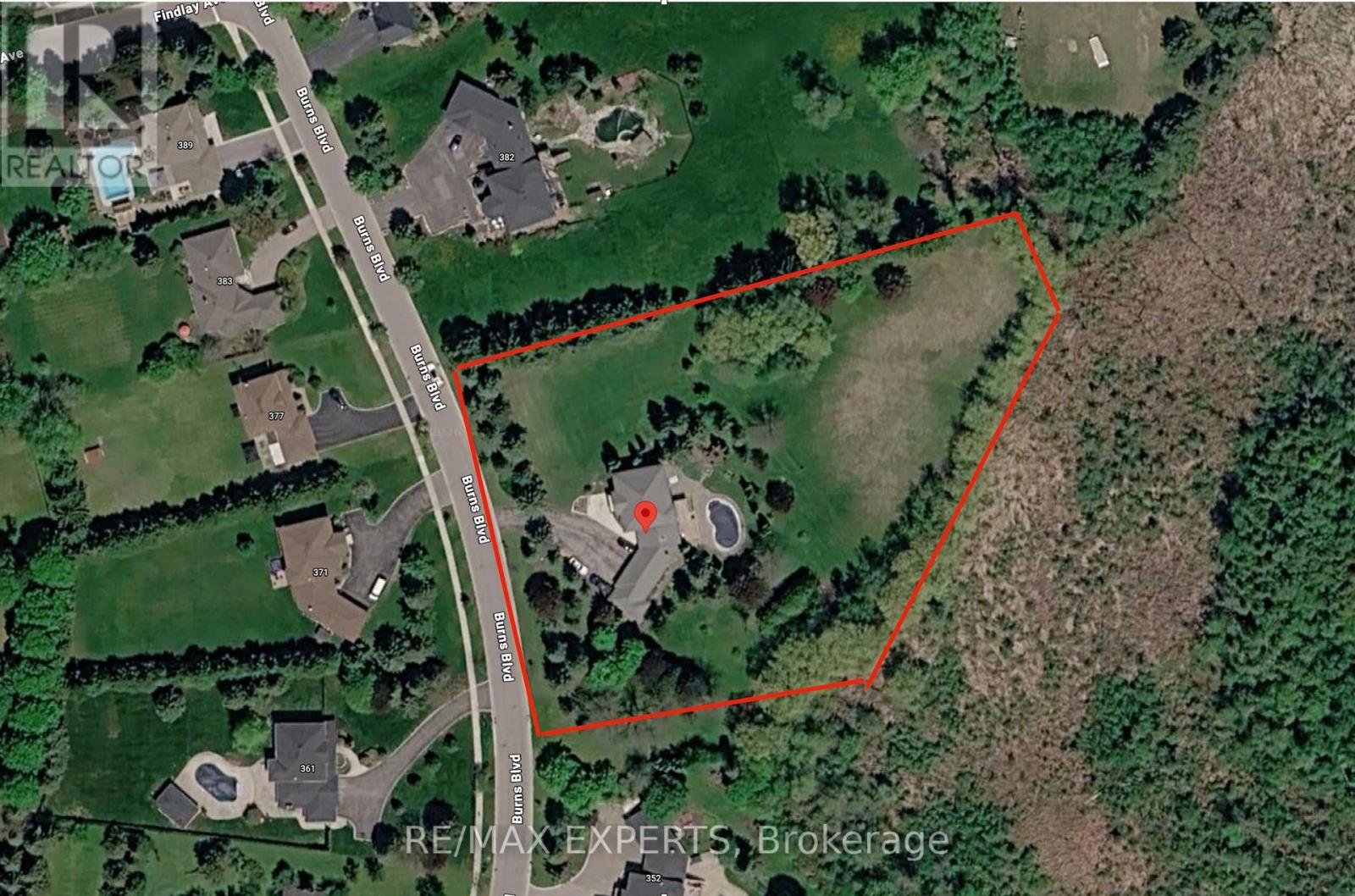 372 BURNS BOULEVARD - 3